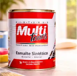Esmalte sintético Multitonos aplicado en superficies de madera y metal para interiores.